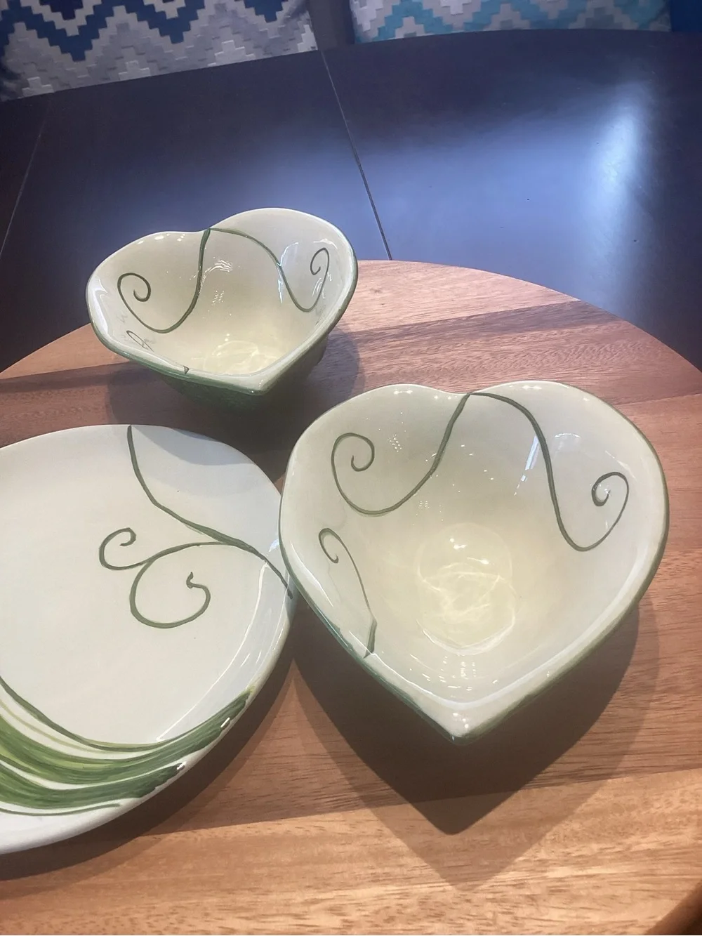 Pier 1 ladybug Salad Plate & bowls (2) set like new Heart Shaped Botanical